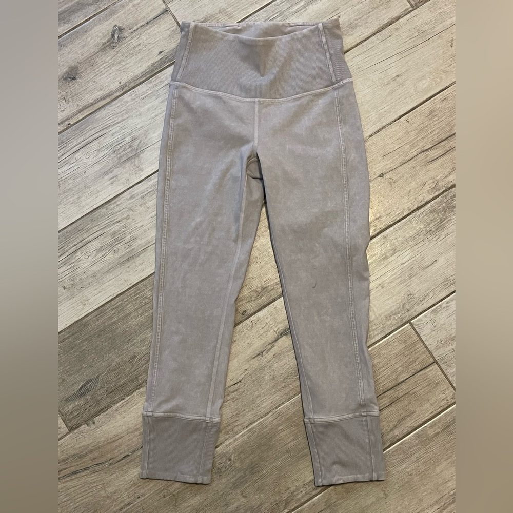 Lululemon leggings- size 4